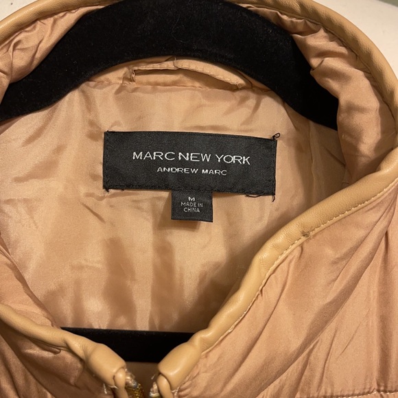 Marc New York Andrew Marc Women’s Medium Tan Full Zip Puffer Vest w/ Belt - Picture 9 of 9